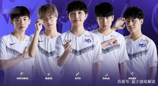 她在前两轮 她在前两轮